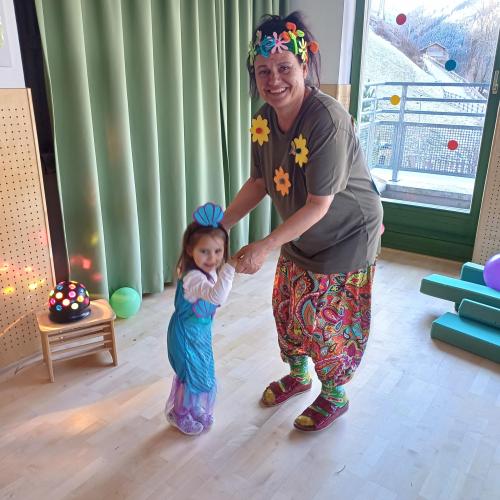 A Tanzerl mit Oma