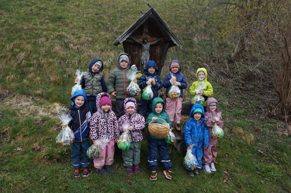 Gruppenfoto der Regenbogengruppe