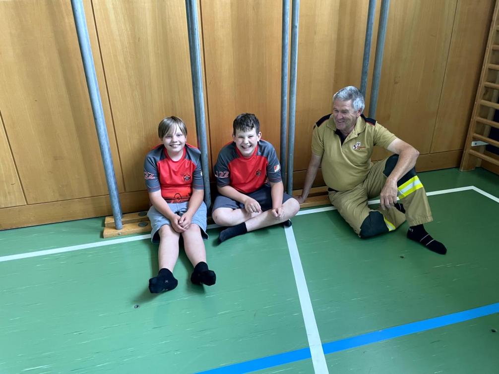 Miteinand Turnen mit der Feuerwehr
