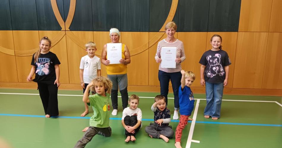 Kinder und Omas