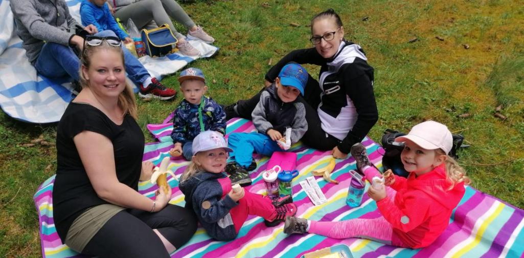 Jause Jausenzeit im Wald