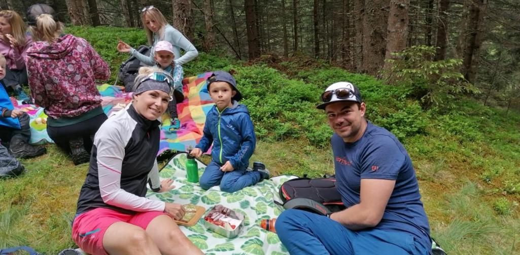 Jause Jausenzeit im Wald