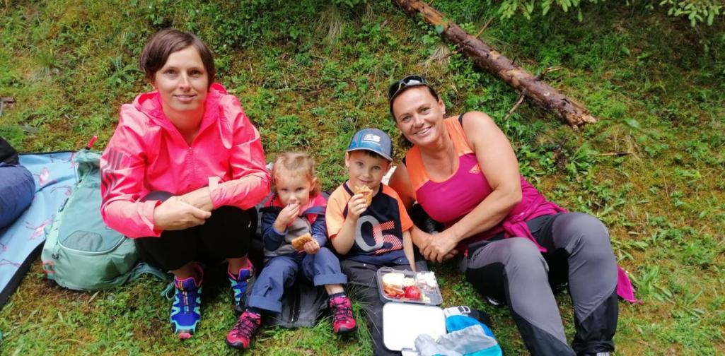 Jause Jausenzeit im Wald