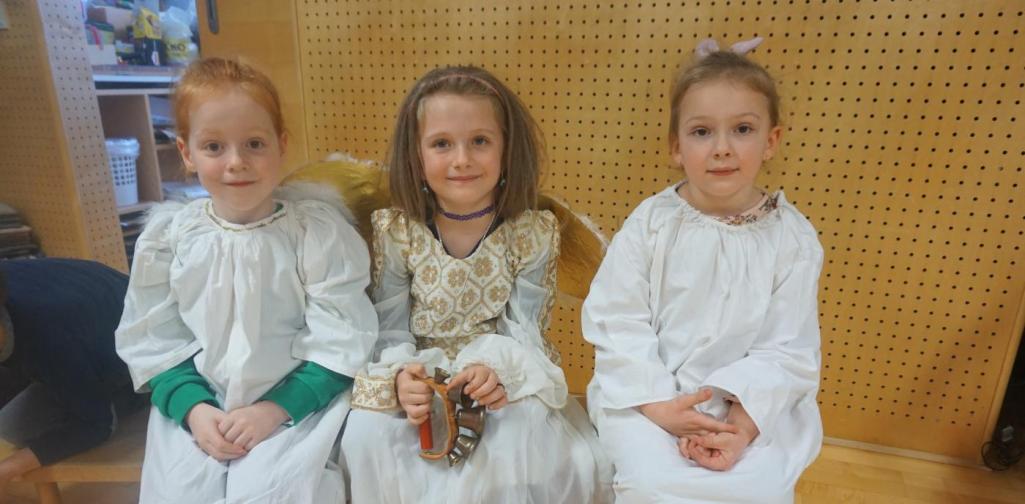 kinder spielen theater