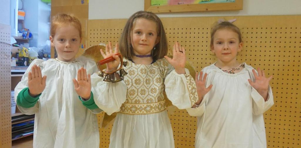 kinder spielen theater