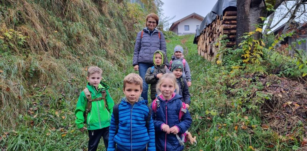 Brot backen Kinder spazieren los