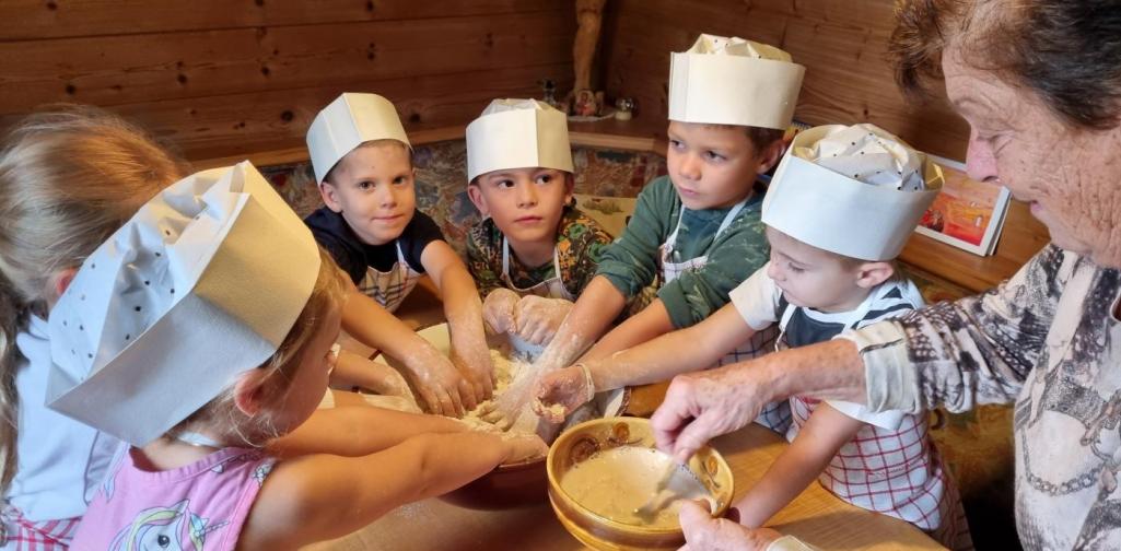 Brot backen Kinder dürfen umrühren